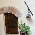 La Corte Di *