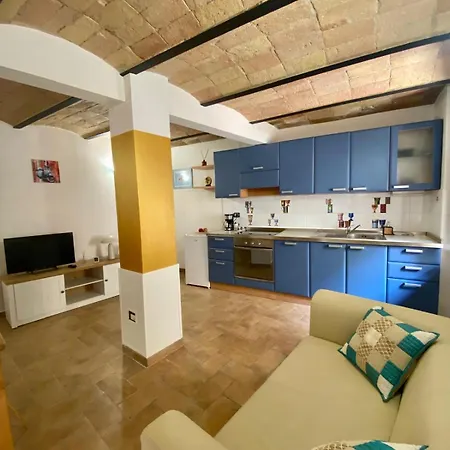 La Corte Di *